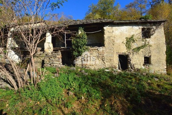 casale in vendita a Valchiusa