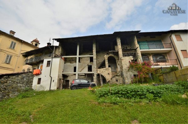 casale in vendita a Valchiusa in zona Meugliano