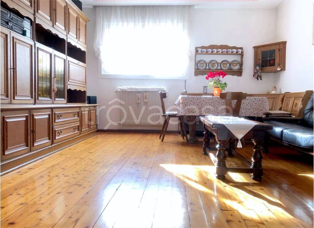 appartamento in vendita a Varna in zona Novacella