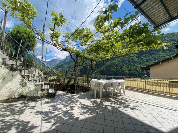 casa indipendente in vendita ad Ala