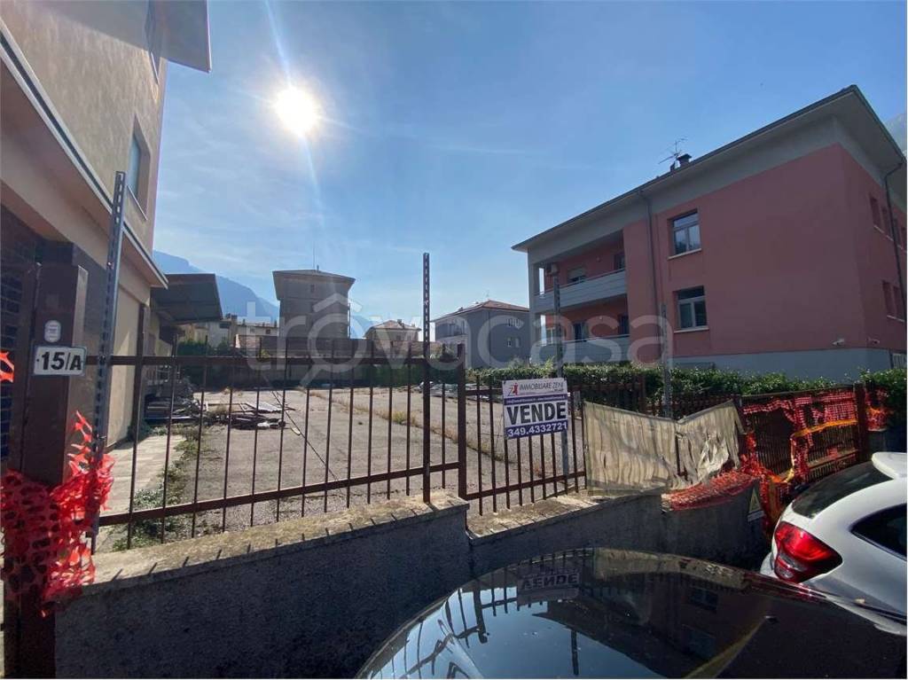 locale commerciale in vendita ad Ala