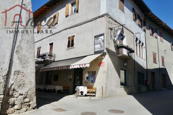 negozio in vendita a Bleggio Superiore in zona Cavrasto
