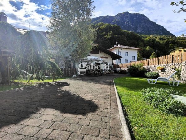 casa indipendente in vendita a Bleggio Superiore in zona Balbido