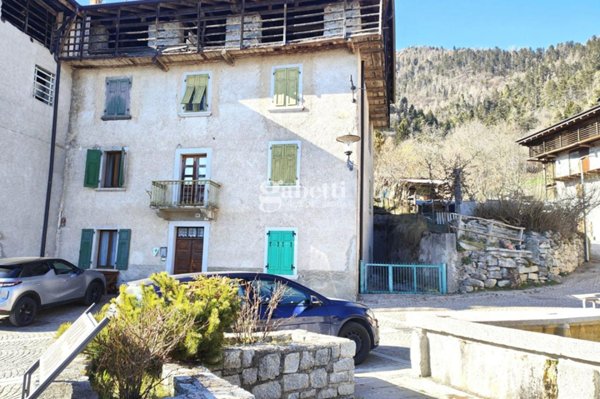 casa indipendente in vendita a Bleggio Superiore in zona Balbido