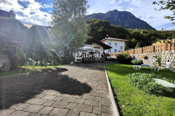 casa indipendente in vendita a Bleggio Superiore in zona Balbido