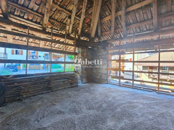 casa indipendente in vendita a Bleggio Superiore in zona Bivedo