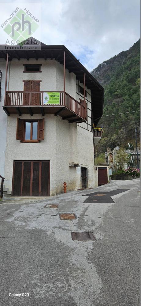 casa indipendente in vendita a Bondone in zona Baitoni