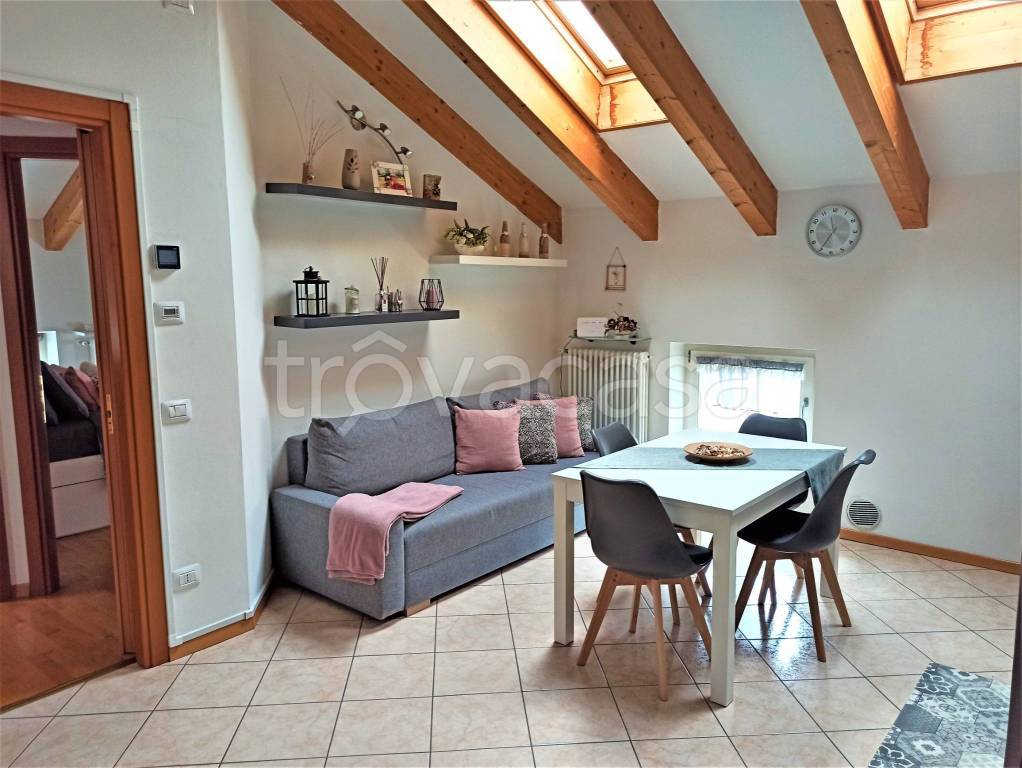 appartamento in vendita a Borgo Valsugana in zona Olle