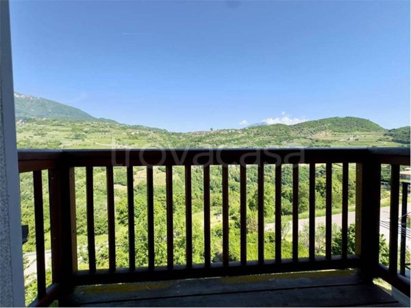 casa indipendente in vendita a Brentonico in zona Corné