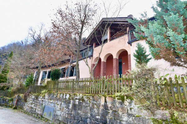 casa indipendente in vendita a Calceranica al Lago