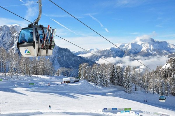 intera palazzina in vendita a Campitello di Fassa