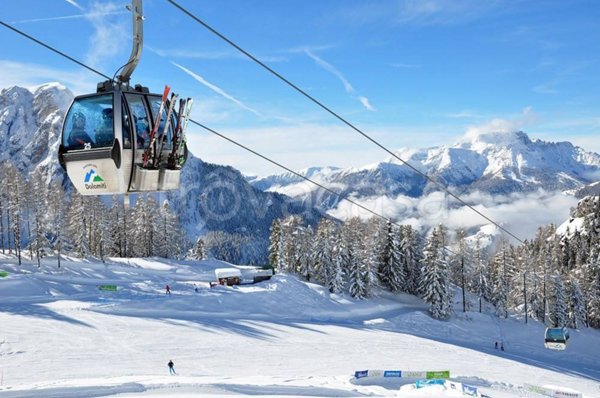negozio in vendita a Campitello di Fassa