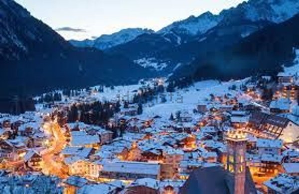 negozio in vendita a Campitello di Fassa