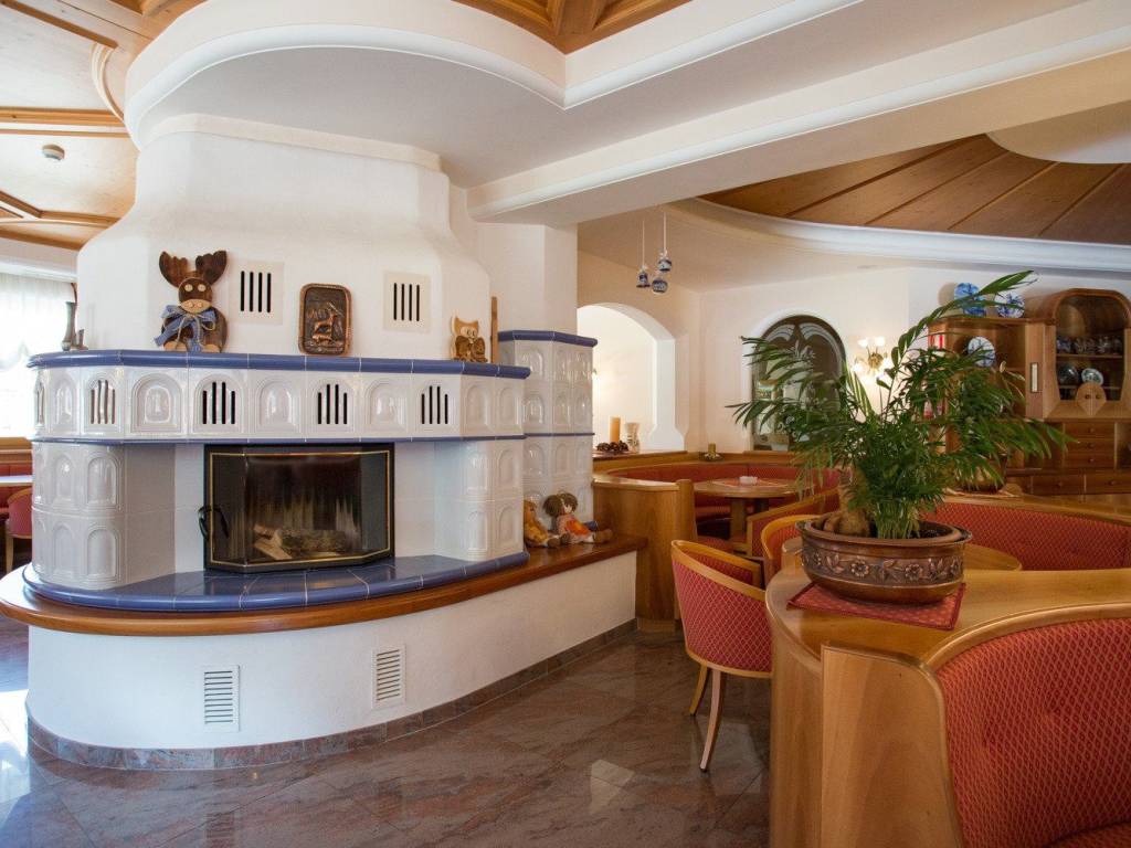 intera palazzina in vendita a Canazei