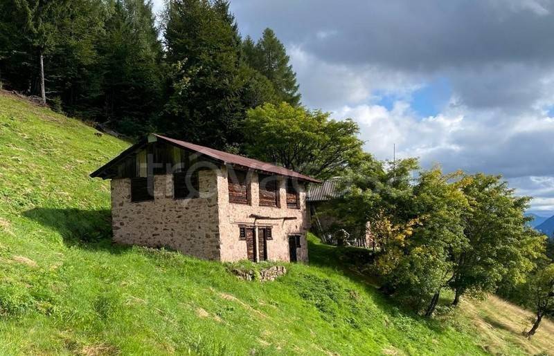 casa indipendente in vendita a Castel Condino