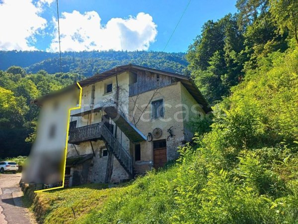 casa indipendente in vendita a Castelnuovo
