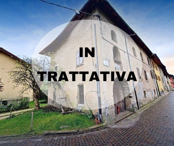 casa indipendente in vendita a Castelnuovo