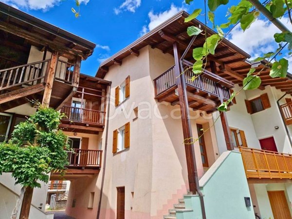 casa indipendente in vendita a Castelnuovo