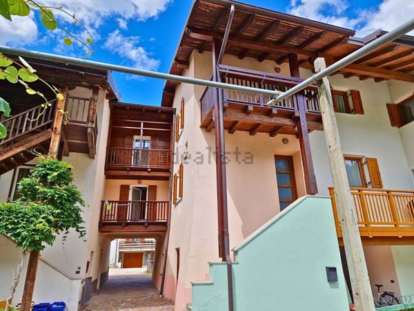 casa indipendente in vendita a Castelnuovo