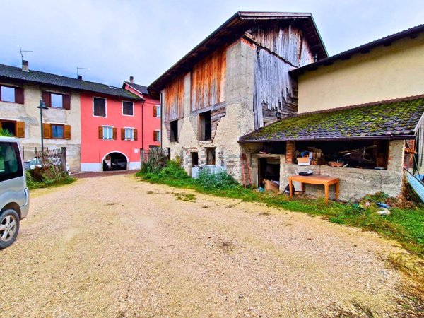 casale in vendita a Castelnuovo