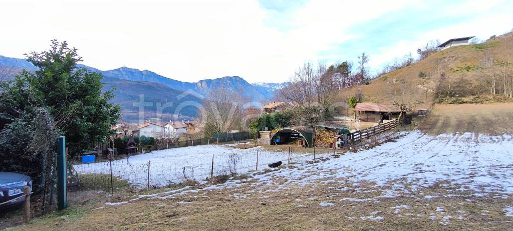 terreno agricolo in vendita a Cavedine in zona Vigo