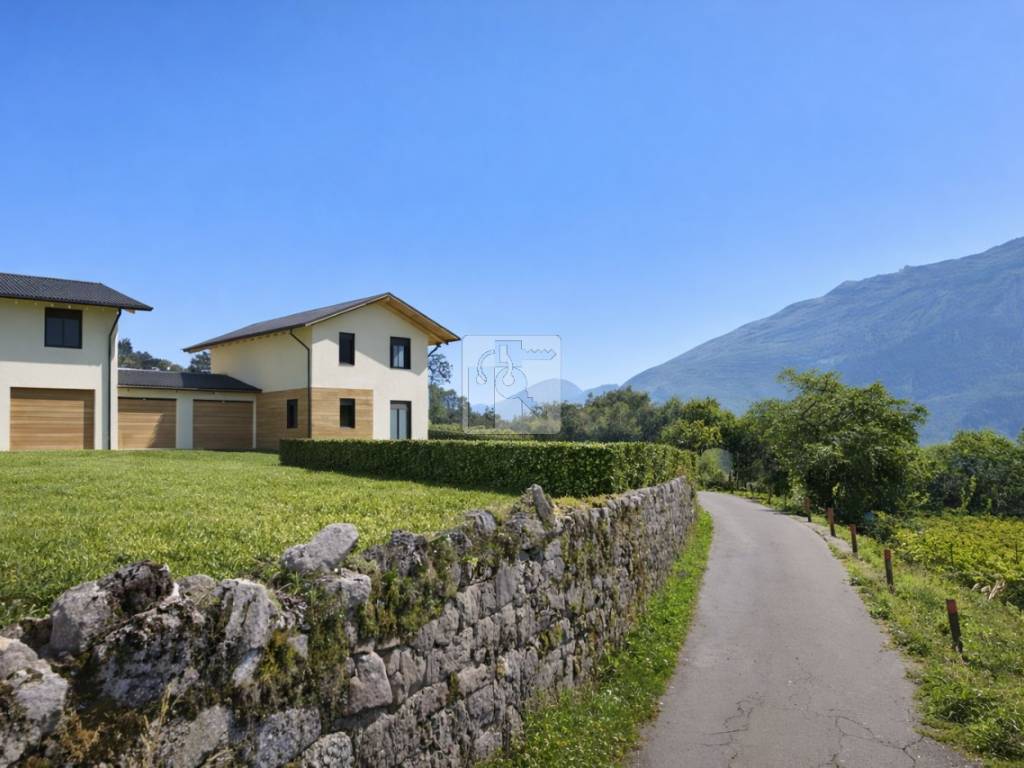 casa indipendente in vendita a Cavedine in zona Lago di Cavedine