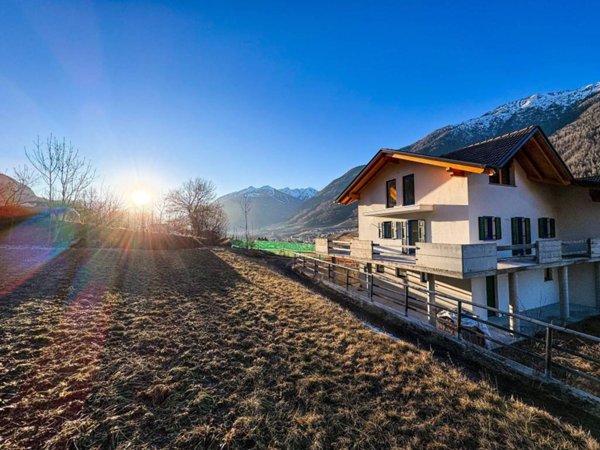 casa indipendente in vendita a Cavizzana