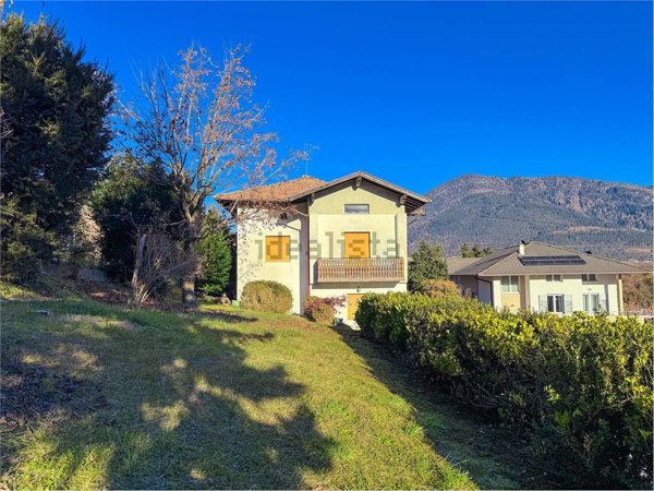 casa indipendente in vendita a Cis