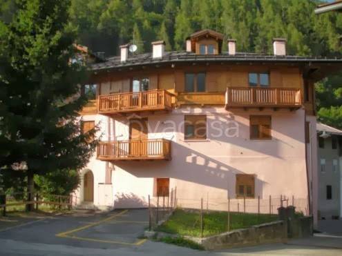 appartamento in vendita a Commezzadura in zona Mastellina