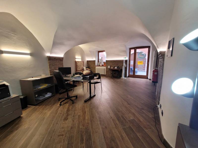 negozio in vendita a Dro