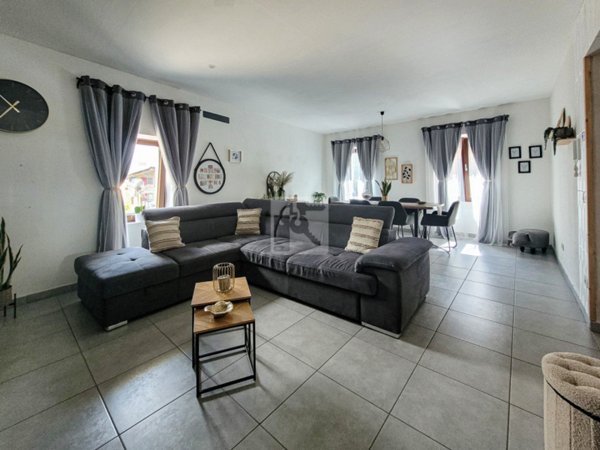 casa indipendente in vendita a Dro