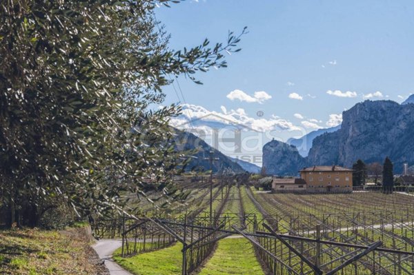 casa indipendente in vendita a Dro