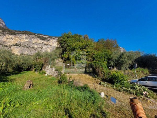 casa indipendente in vendita a Dro
