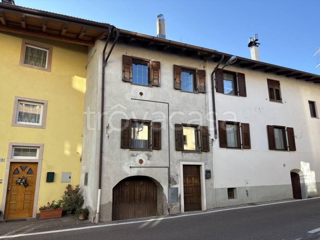 casa indipendente in vendita a Giovo in zona Ville