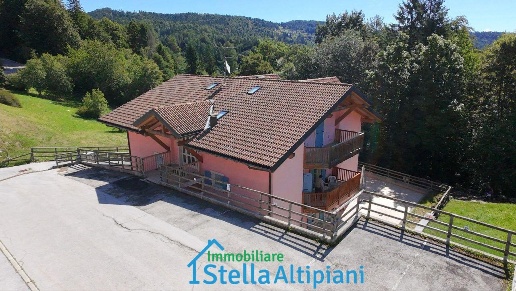 appartamento in vendita a Lavarone in zona Chiesa