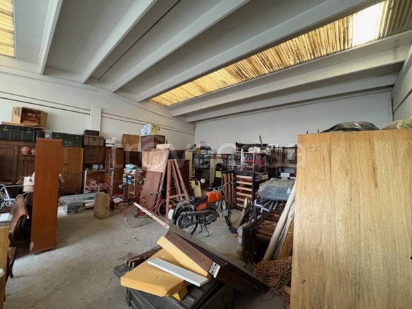 locale commerciale in vendita a Lavis