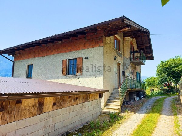 casa indipendente in vendita a Levico Terme
