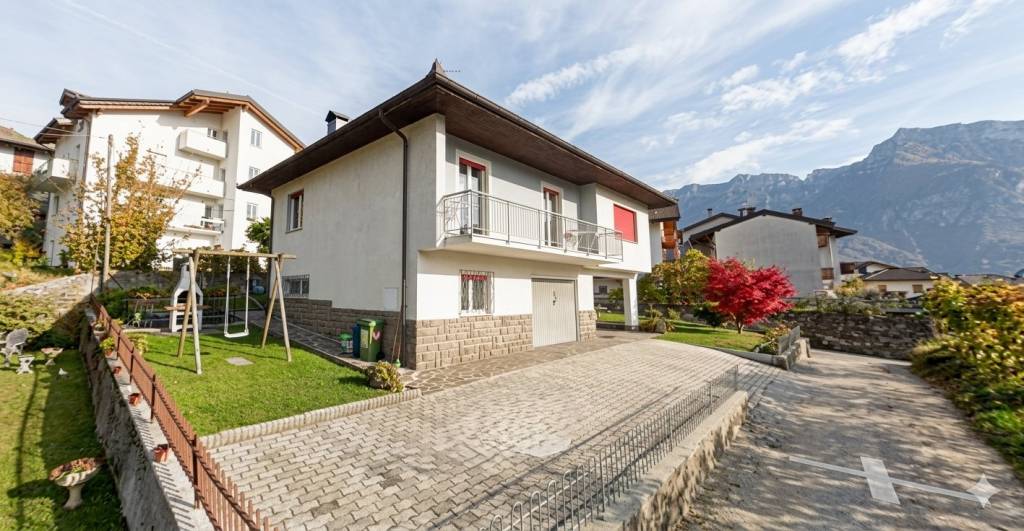 casa indipendente in vendita a Levico Terme