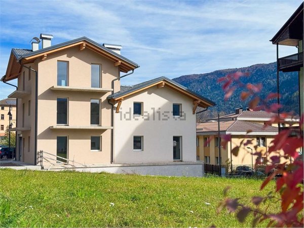 casa indipendente in vendita a Malè