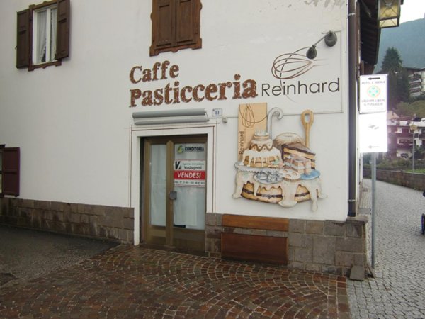 locale commerciale in vendita a Moena