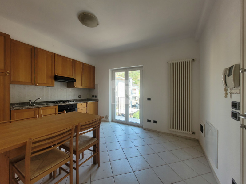 casa indipendente in vendita a Nago-Torbole in zona Nago
