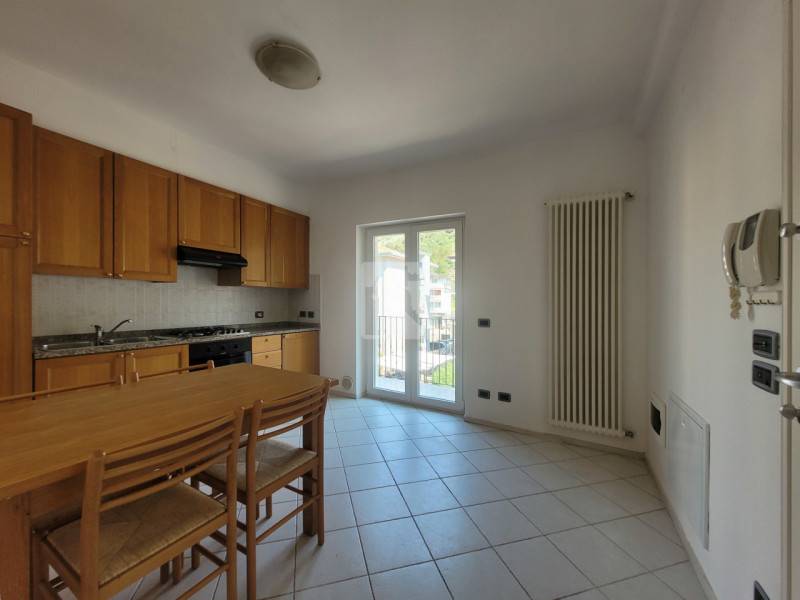 casa indipendente in vendita a Nago-Torbole in zona Nago