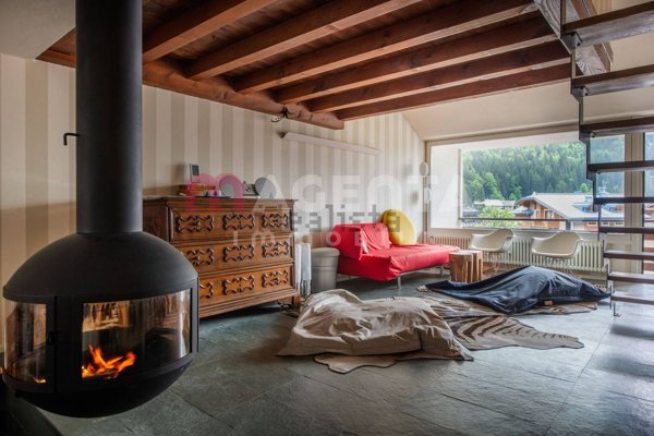 appartamento in vendita a Pinzolo in zona Madonna di Campiglio