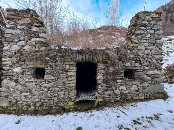 rudere in vendita a Rabbi in zona San Bernardo