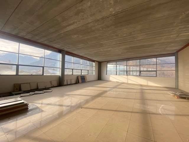 ufficio in vendita a Rovereto in zona Lizzana