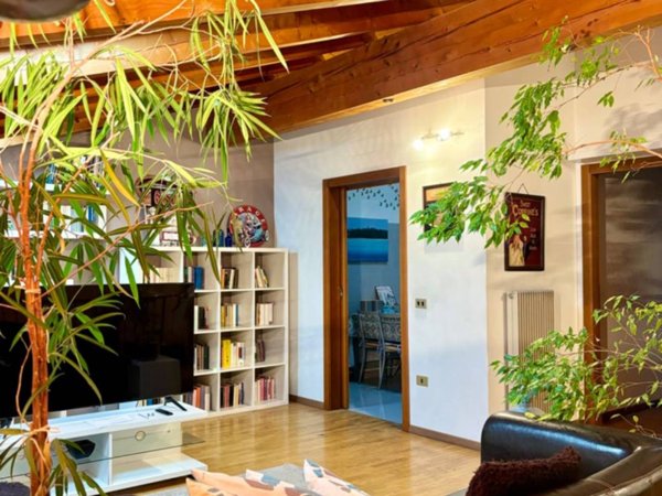 appartamento in vendita a Rovereto in zona Santa Maria