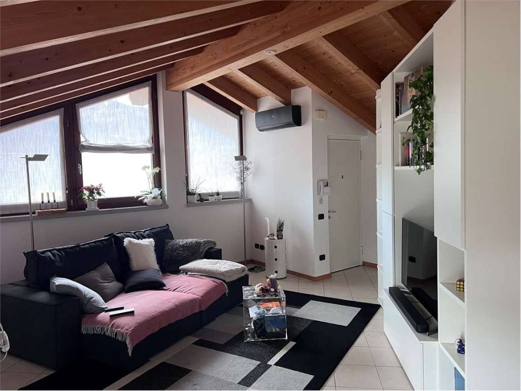 appartamento in vendita a Rovereto in zona Noriglio