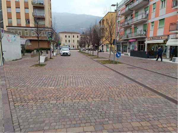 appartamento in vendita a Rovereto in zona Santa Maria