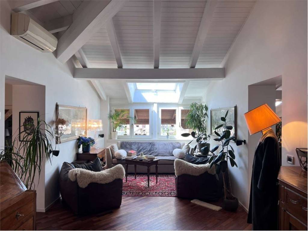 intera palazzina in vendita a Rovereto in zona Santa Maria