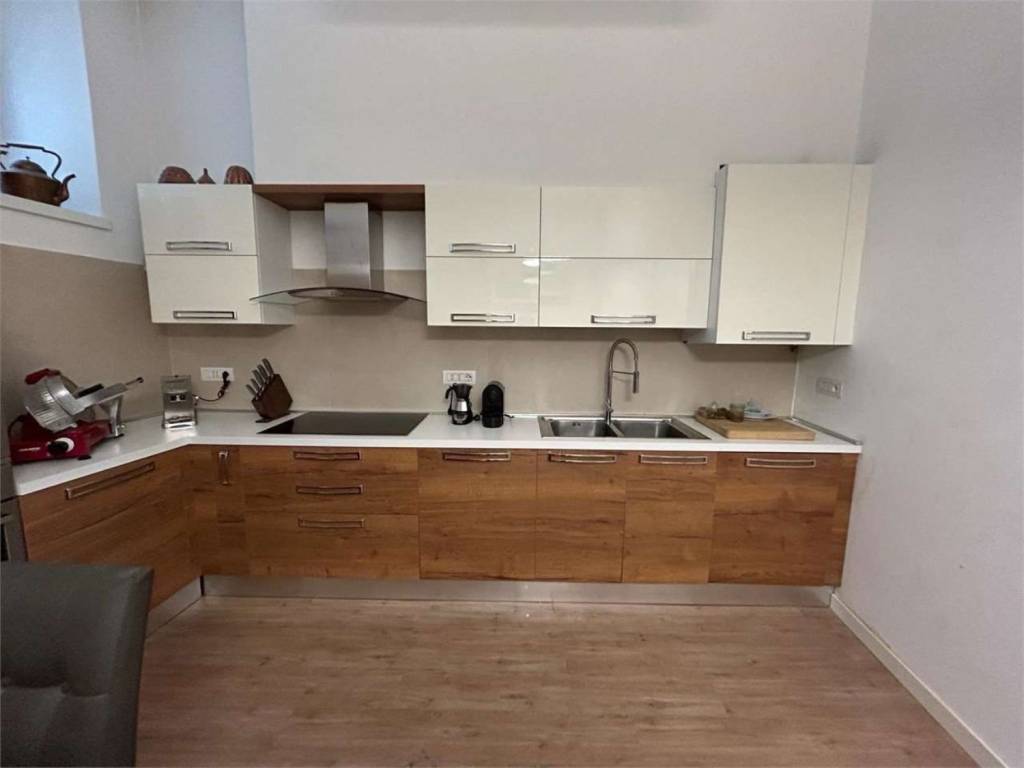 appartamento in vendita a Rovereto in zona Santa Maria